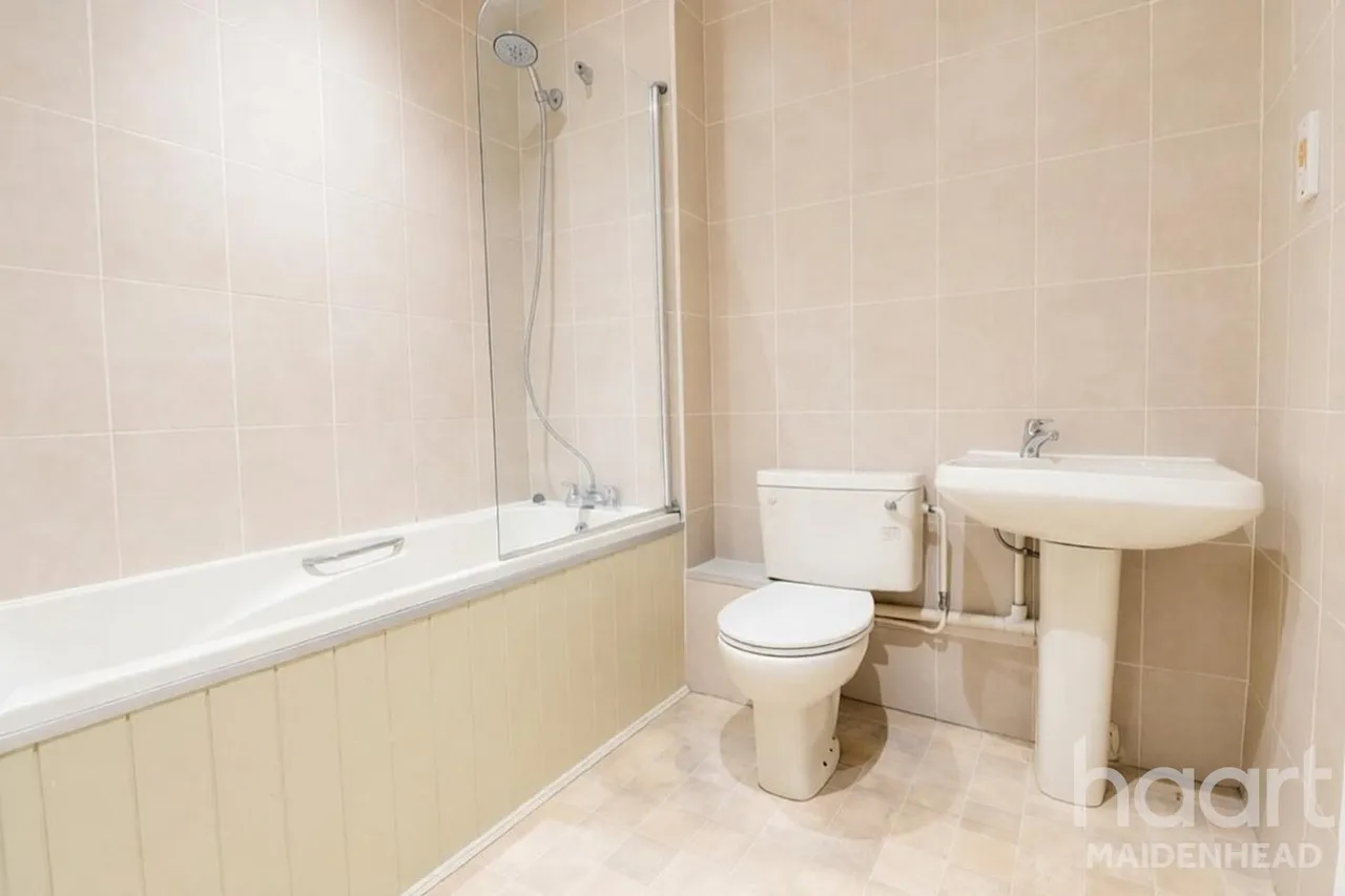 Shifford Crescent, SL6, photo 7