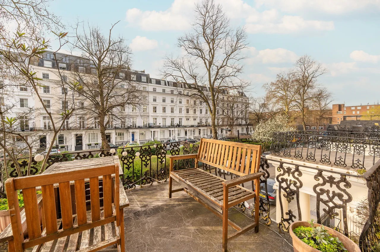 First Floor, 42 St Stephens Gardens, London, photo 4