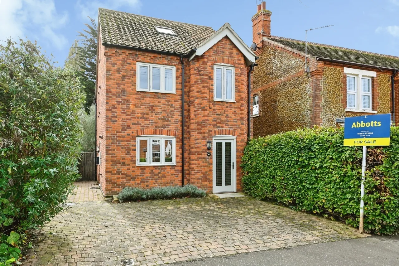 3 bed house for sale, Neville Road, Heacham, PE31