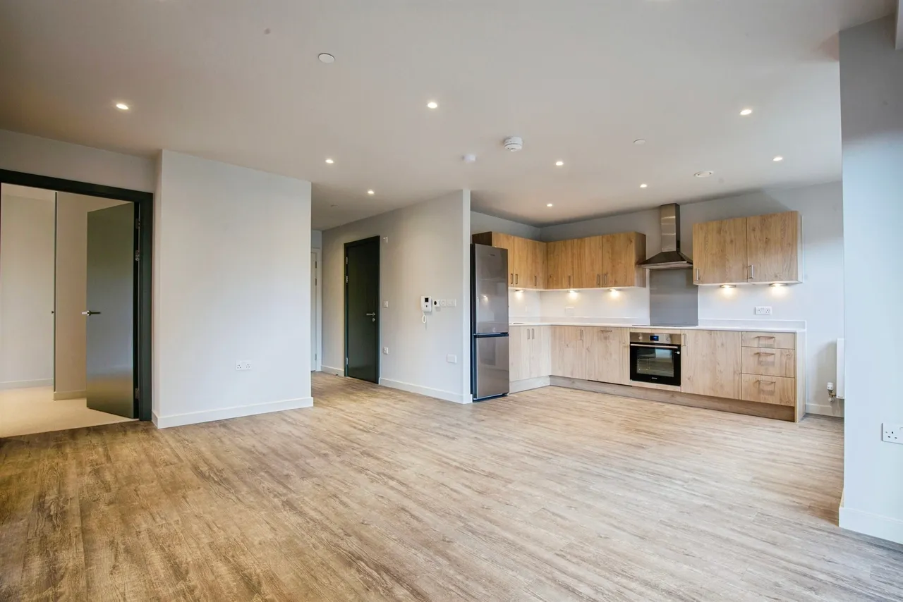 Rutherford Way, Wembley, photo 9