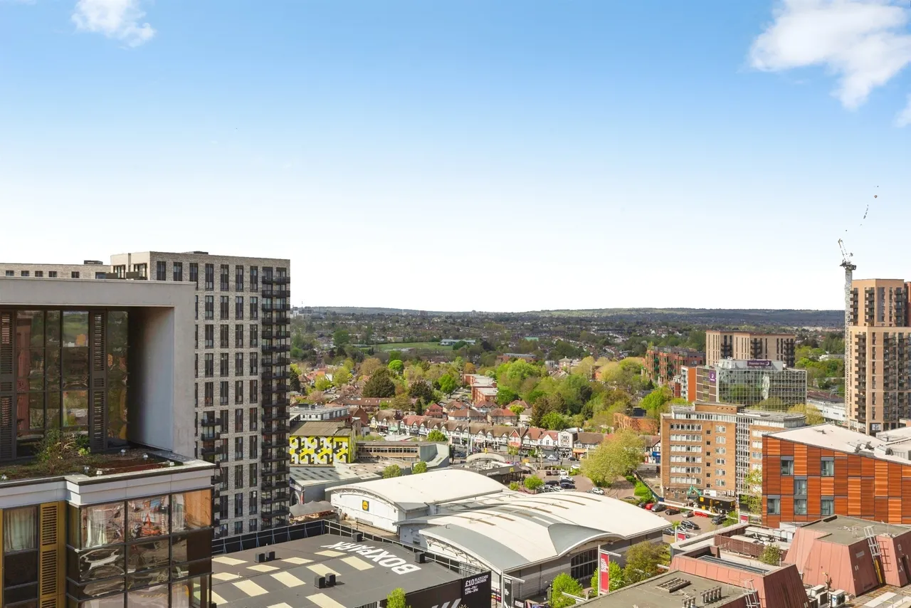 Rutherford Way, Wembley, photo 4