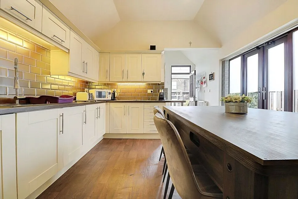 Whitcliffe Road, Cleckheaton, West Yorkshire, BD19, photo 7