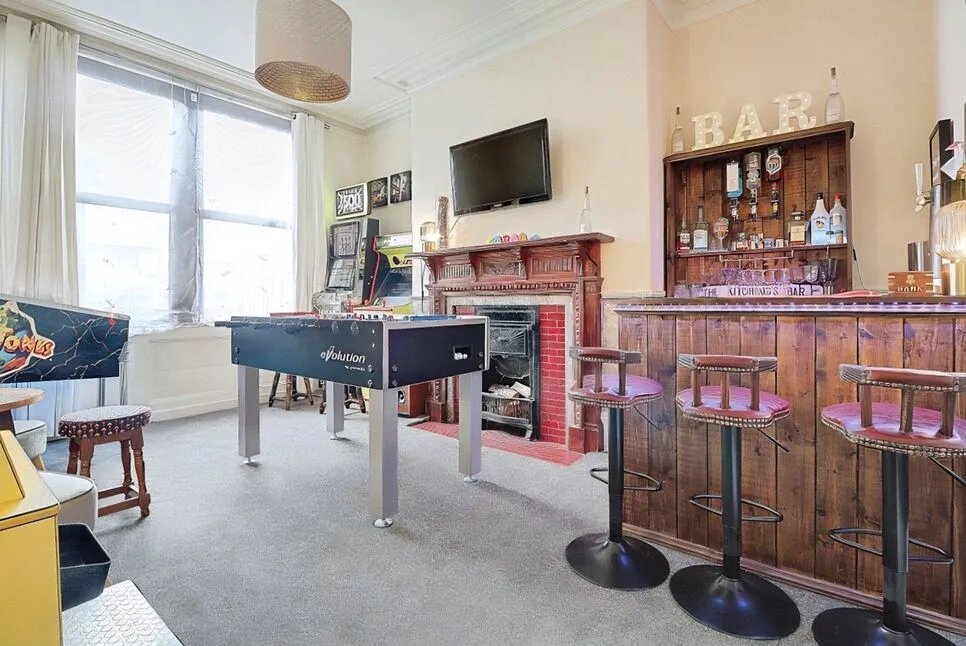 Whitcliffe Road, Cleckheaton, West Yorkshire, BD19, photo 3