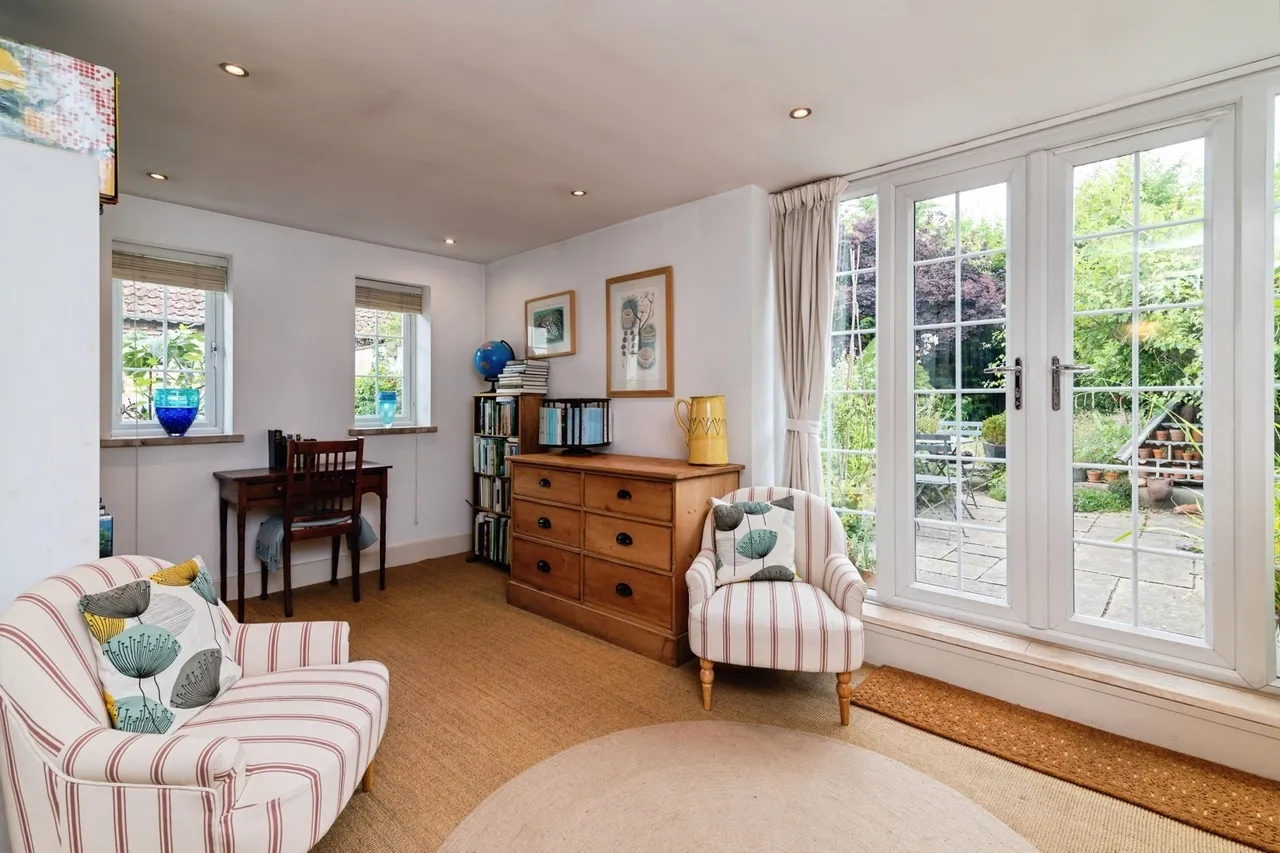 Kneeton Road, East Bridgford, NG13, photo 11