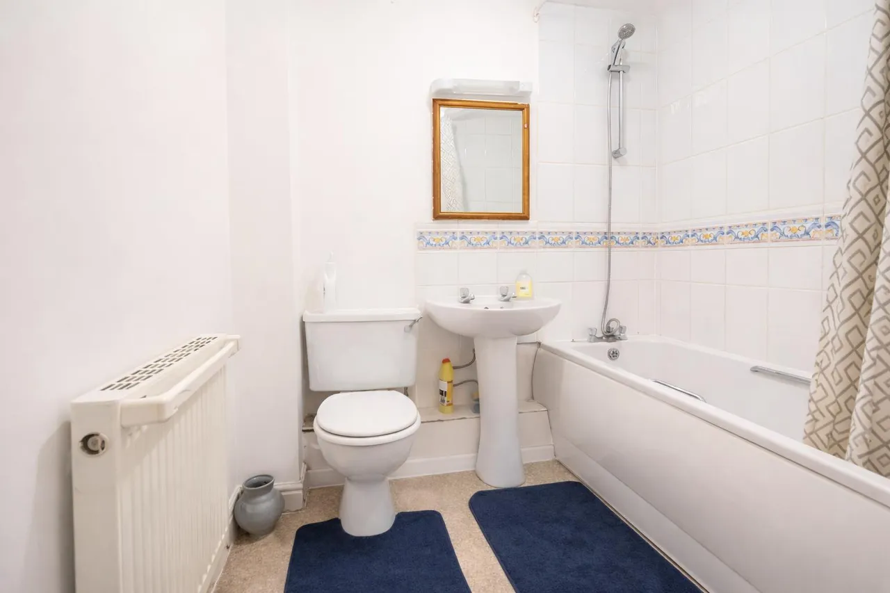 Mary Rose Close, Grays, RM16, photo 6