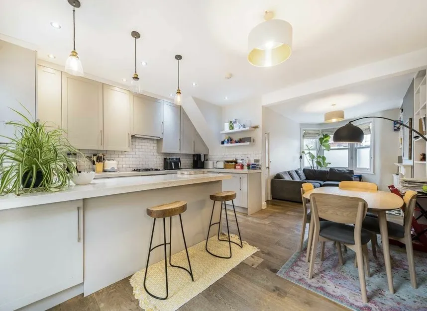 Vant Road, Tooting, SW17, photo 3