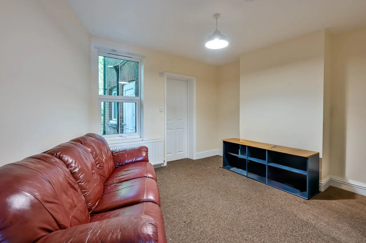 19 Acacia Road, Guildford, photo 3