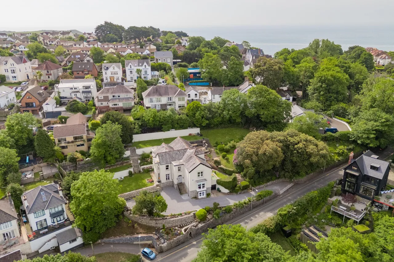 The Croft, Mumbles, photo 2