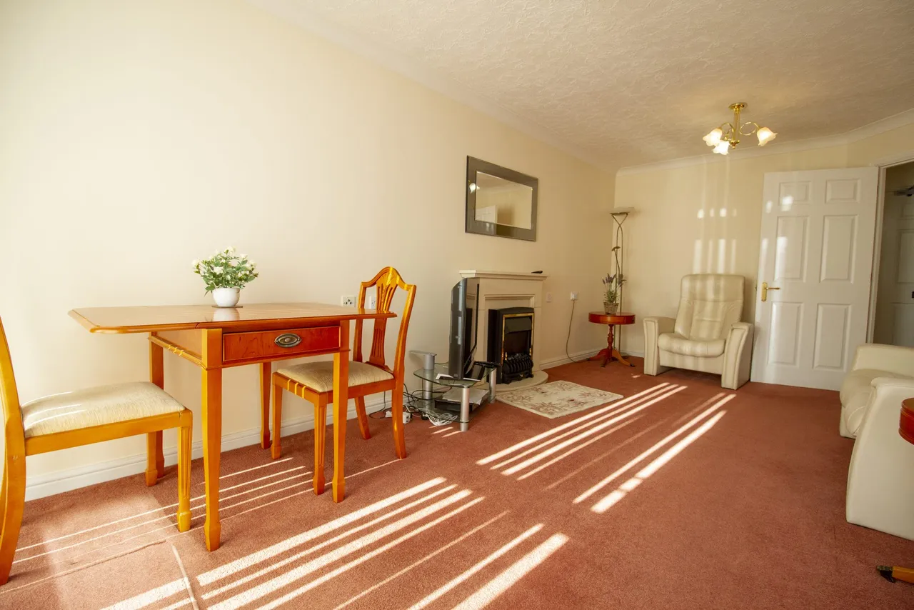 Flat 11, Argyll Court Clarence Road, Fleet, GU51 3SH, photo 5