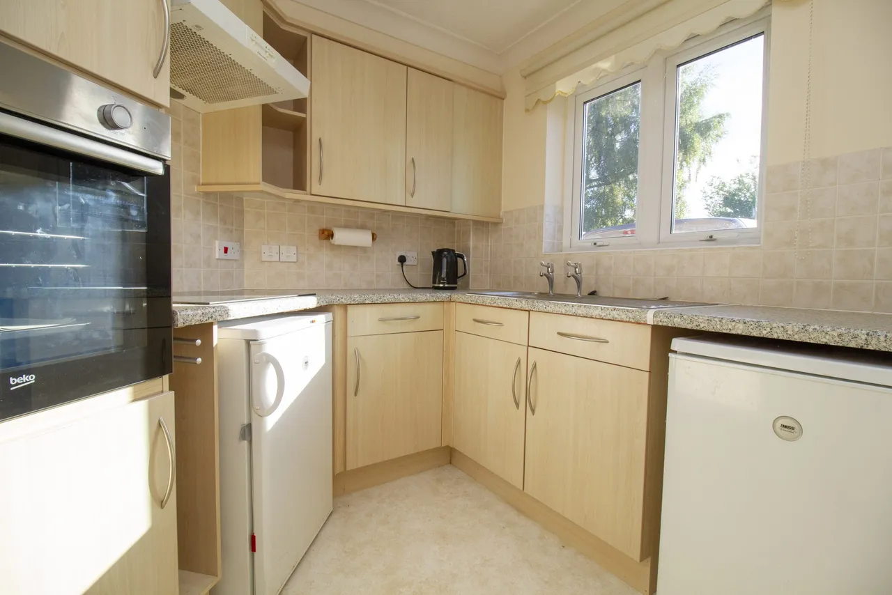Flat 11, Argyll Court Clarence Road, Fleet, GU51 3SH, photo 4