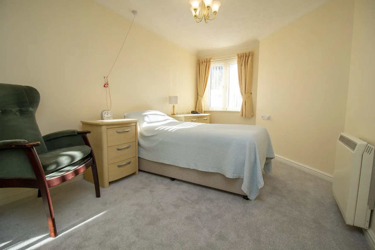 Flat 11, Argyll Court Clarence Road, Fleet, GU51 3SH, photo 6