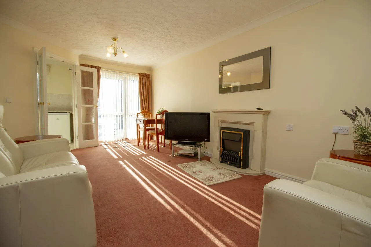Flat 11, Argyll Court Clarence Road, Fleet, GU51 3SH, photo 3
