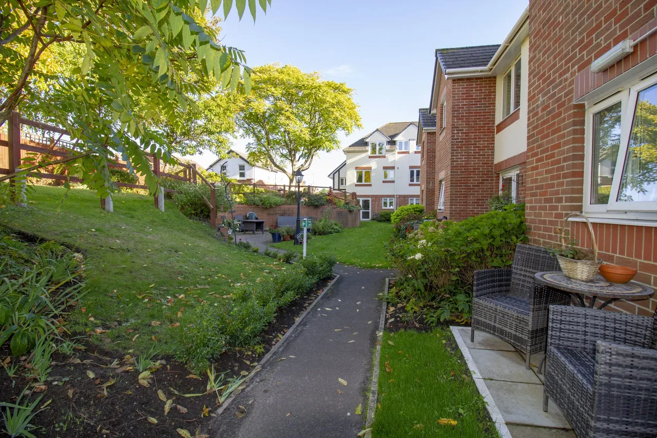 Flat 11, Argyll Court Clarence Road, Fleet, GU51 3SH, photo 2