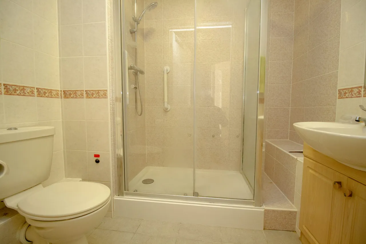 Flat 11, Argyll Court Clarence Road, Fleet, GU51 3SH, photo 7