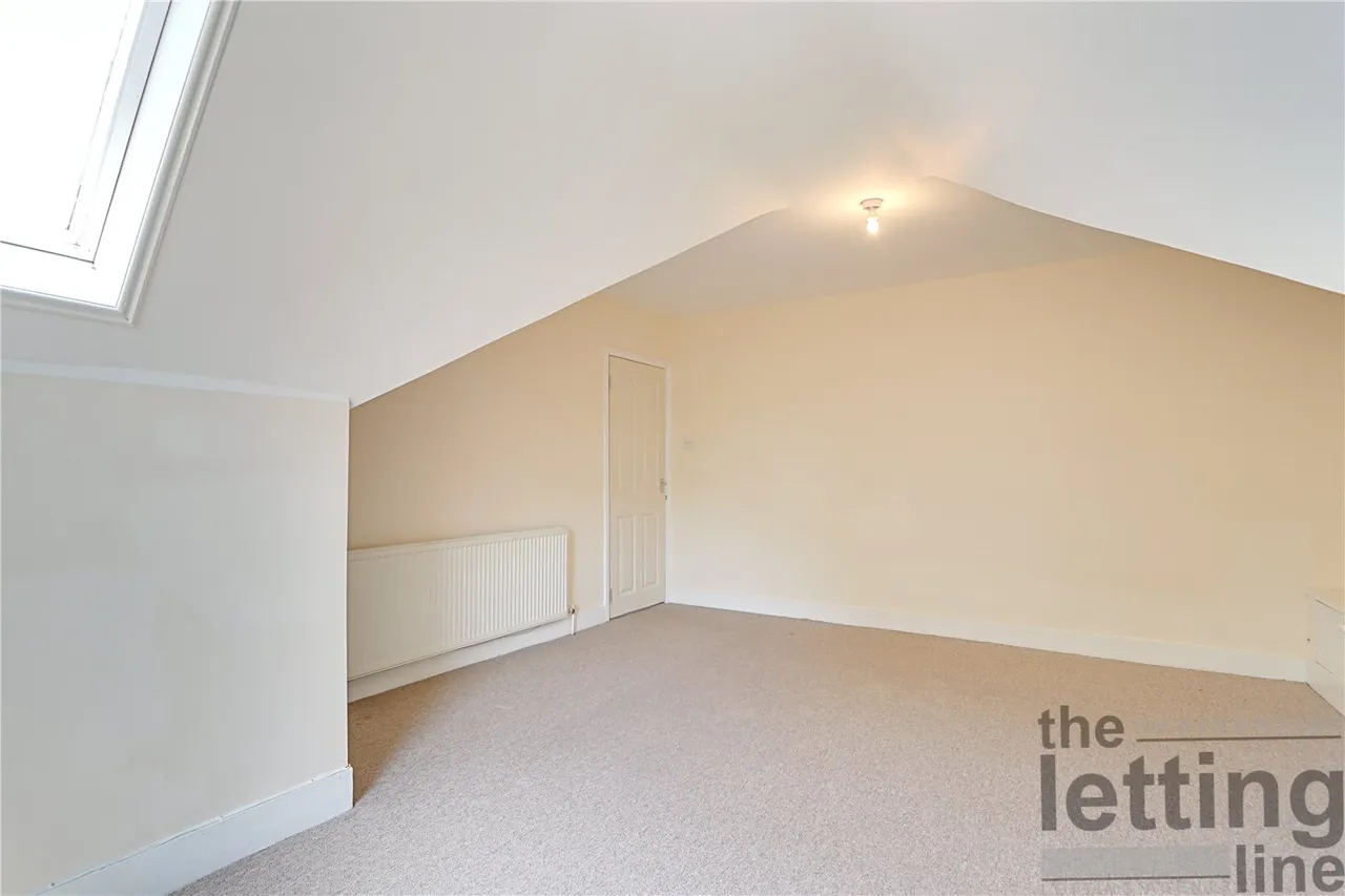 The Ridgeway, Enfield, Middlesex, EN2 8NX, photo 4