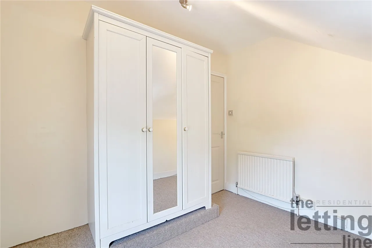 The Ridgeway, Enfield, Middlesex, EN2 8NX, photo 9