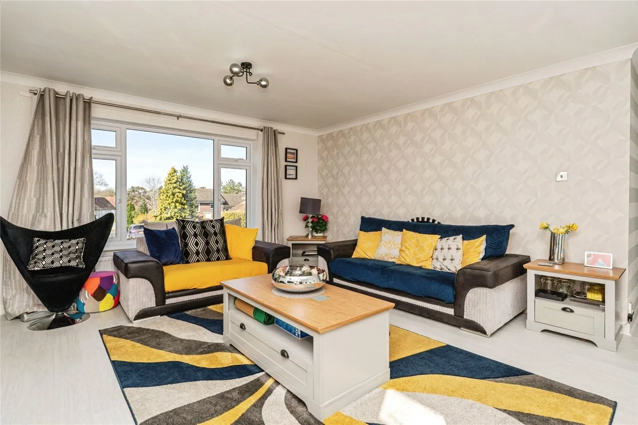 Downsview Drive, Midhurst, GU29, photo 7