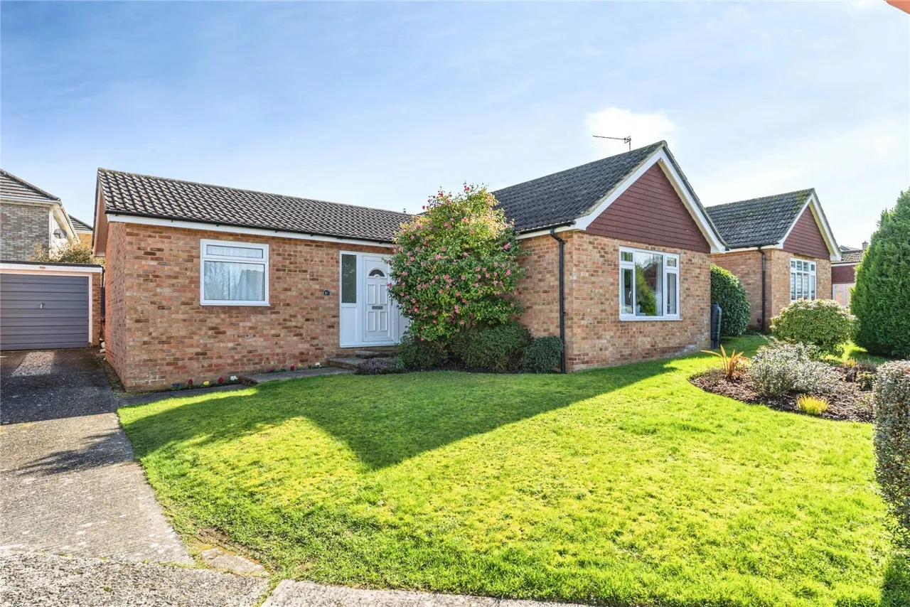 Downsview Drive, Midhurst, GU29, photo 6