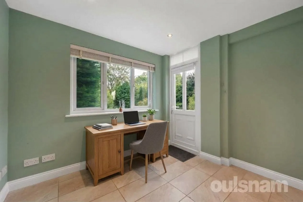 Linthurst Newtown, Blackwell, B60, photo 12