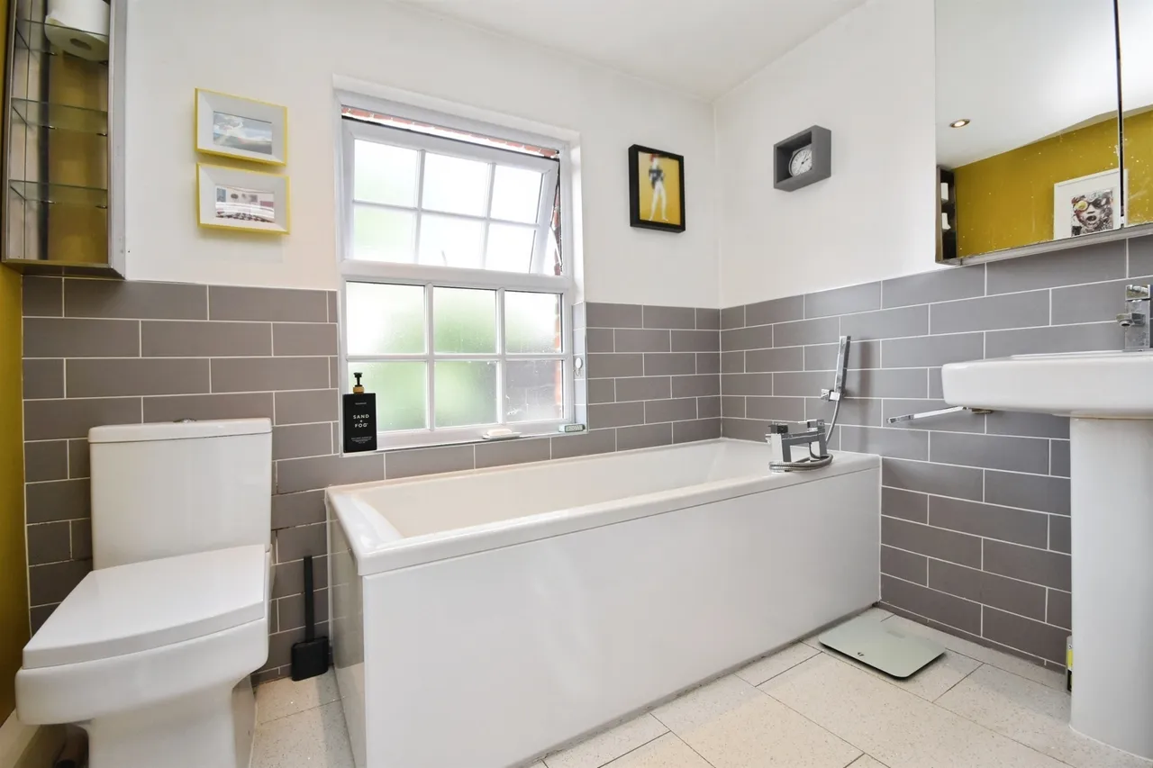 Debden Road, Saffron Walden, CB11, photo 18