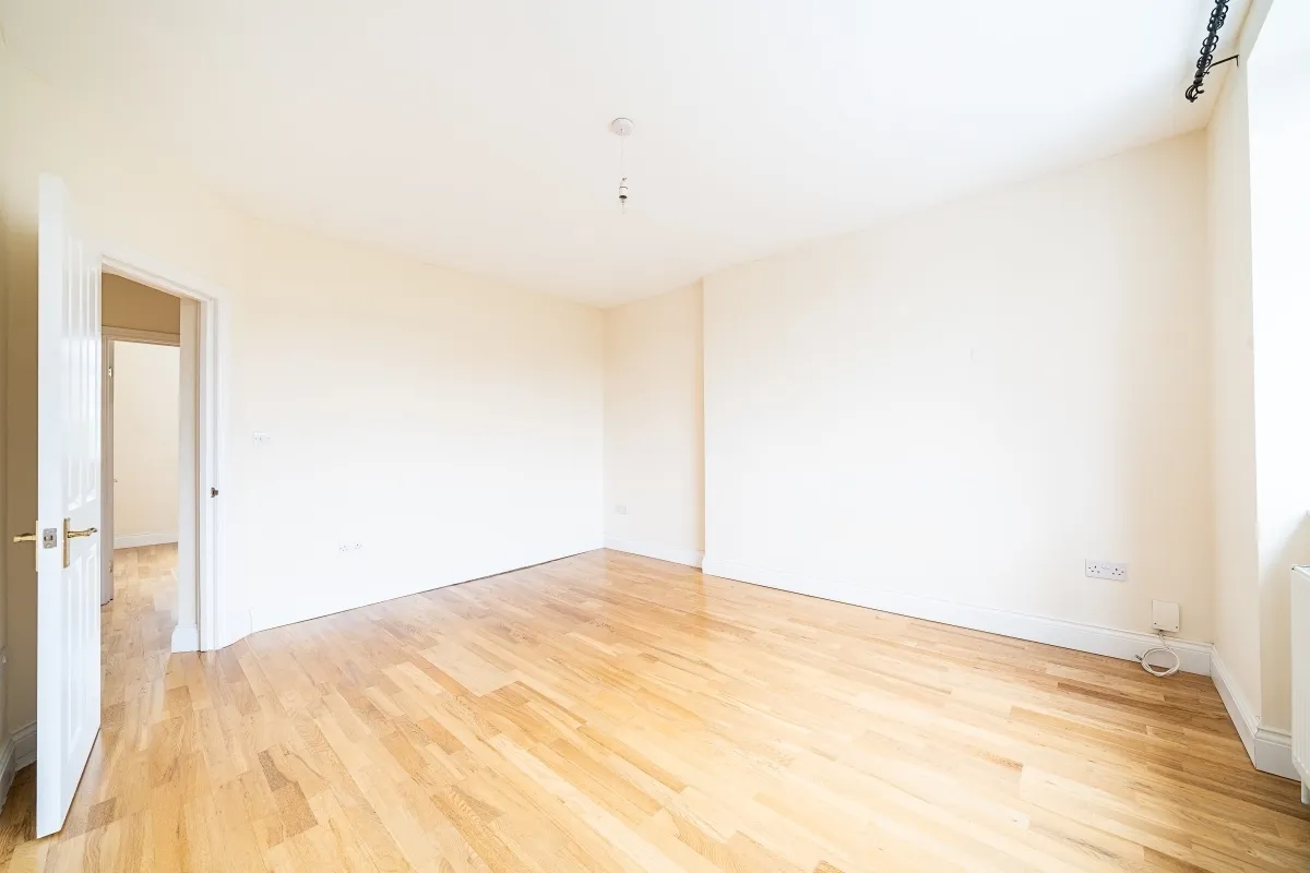Alexandra Park Road, London, N10, photo 8