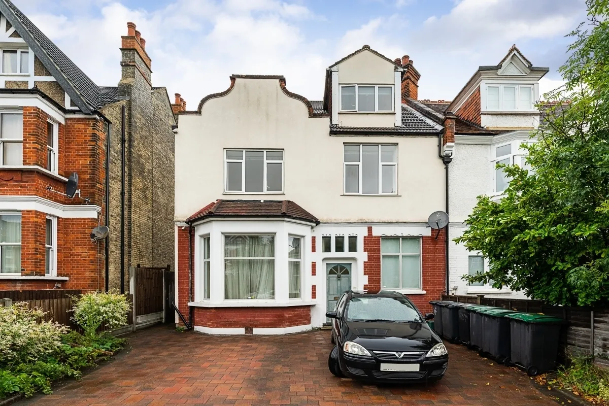 Alexandra Park Road, London, N10, photo 4