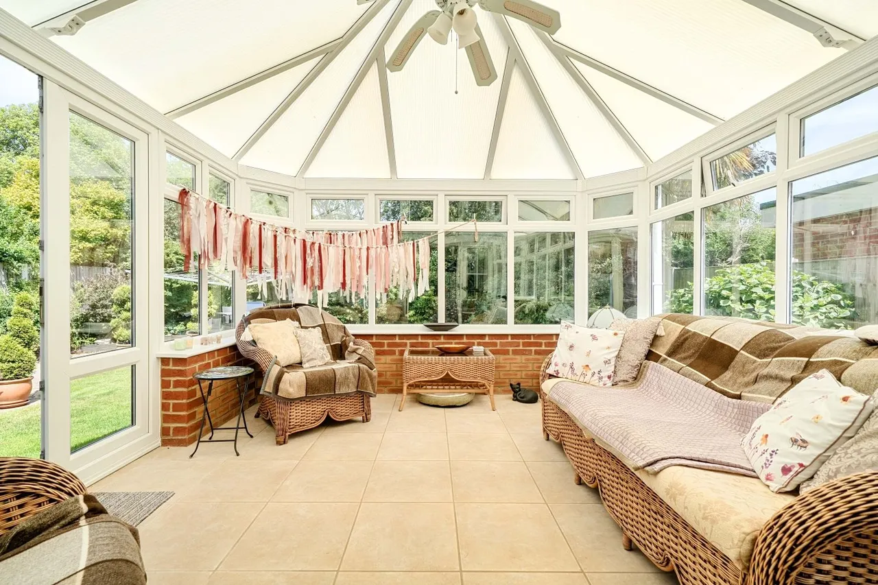 Heron Forstal Avenue, Hawkinge, CT18, photo 8