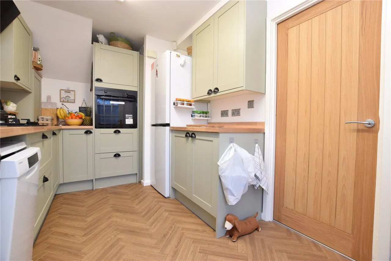 Naburn Walk, Leeds, LS14, photo 3