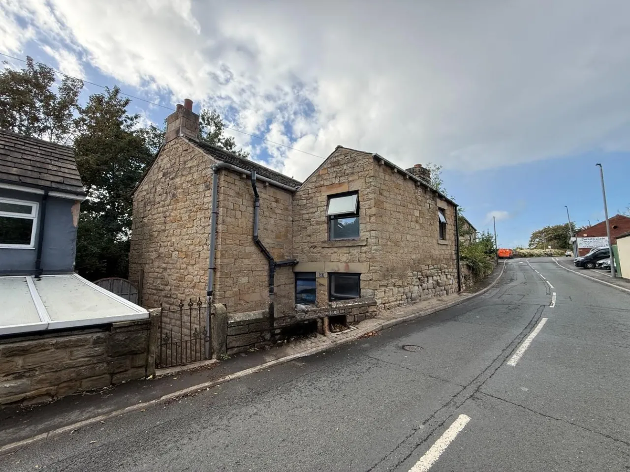 Crackenedge Lane, Dewsbury, WF13, photo 10