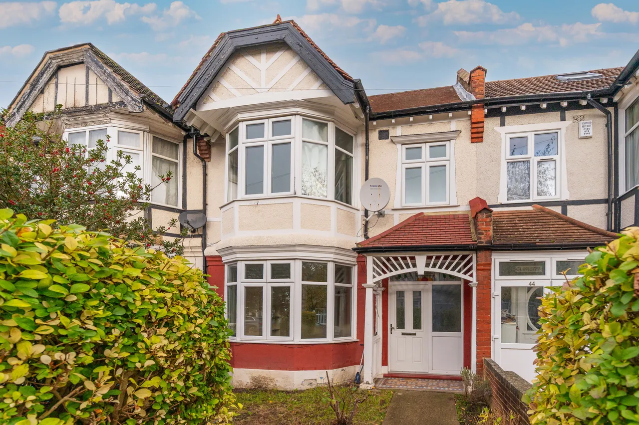 4 bed house for sale — 42 Kilmartin Avenue, London