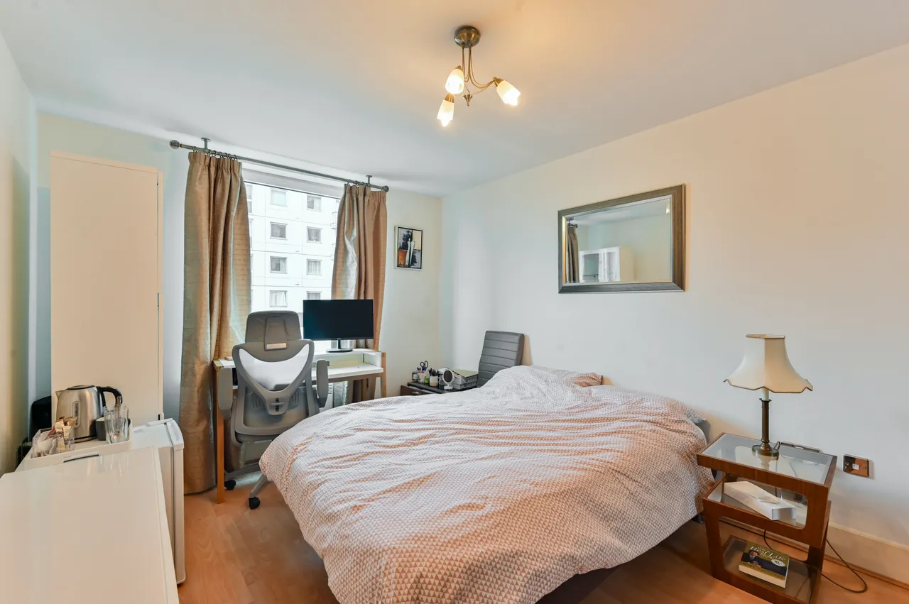 London, SW8, photo 9