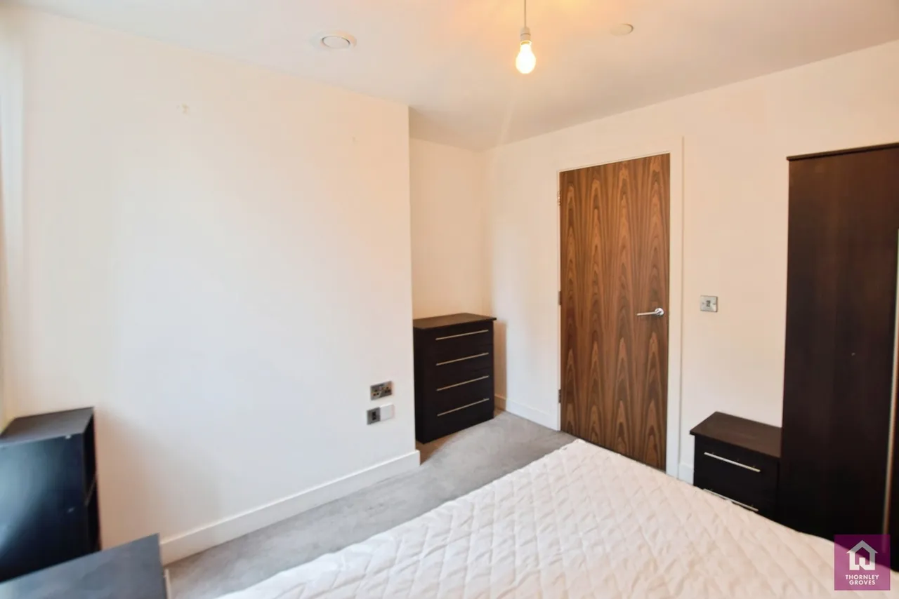 Cambridge Street, Southern Gateway, M1, photo 11