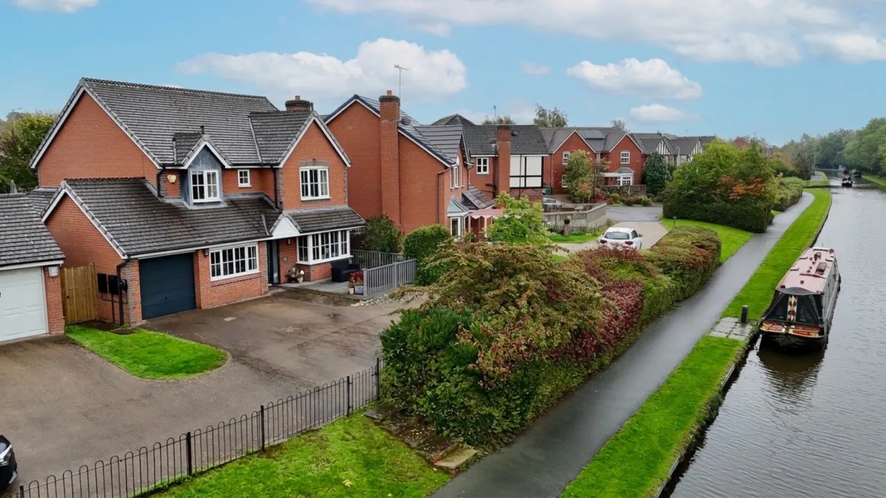 4 bed house for sale, Anderton View, Stone, ST15