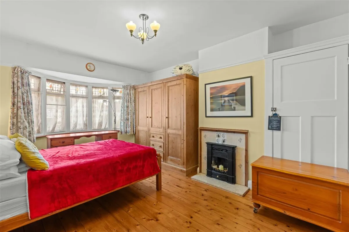 Catherine Gardens, Hounslow, TW3, photo 17
