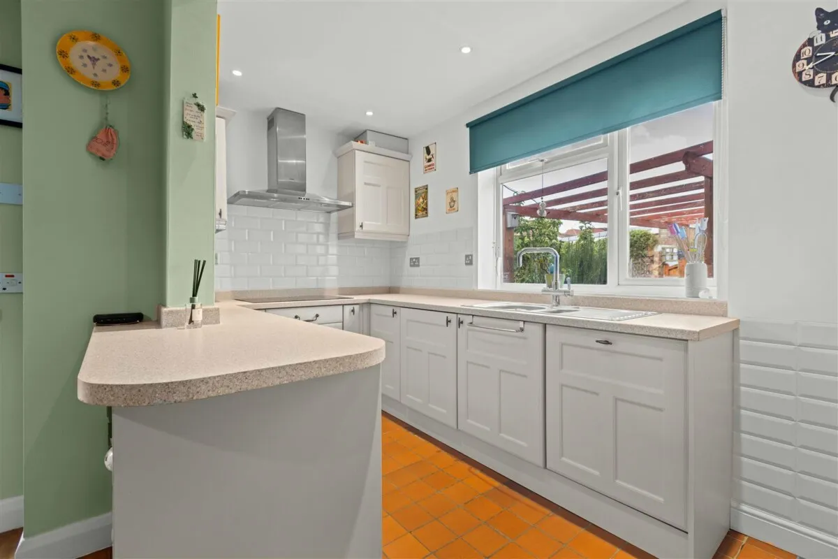 3 bed house for sale, Catherine Gardens, Hounslow, TW3