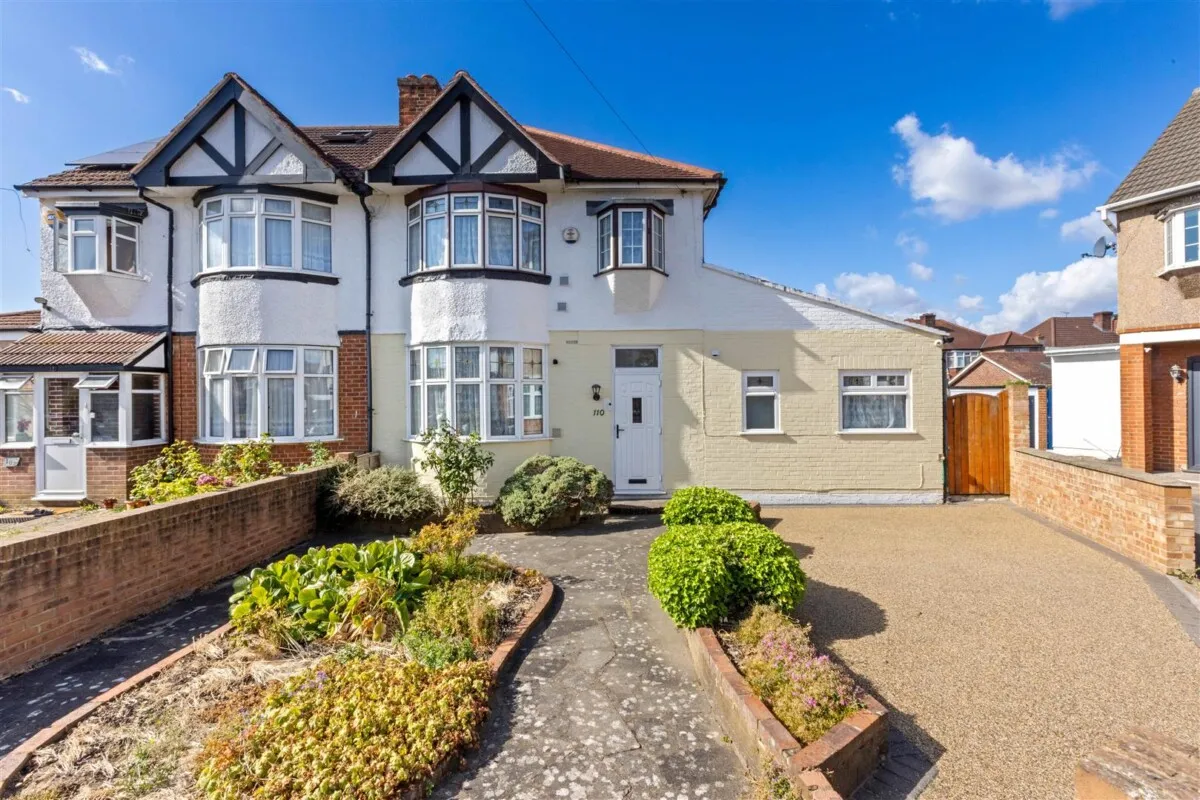 Catherine Gardens, Hounslow, TW3, photo 23