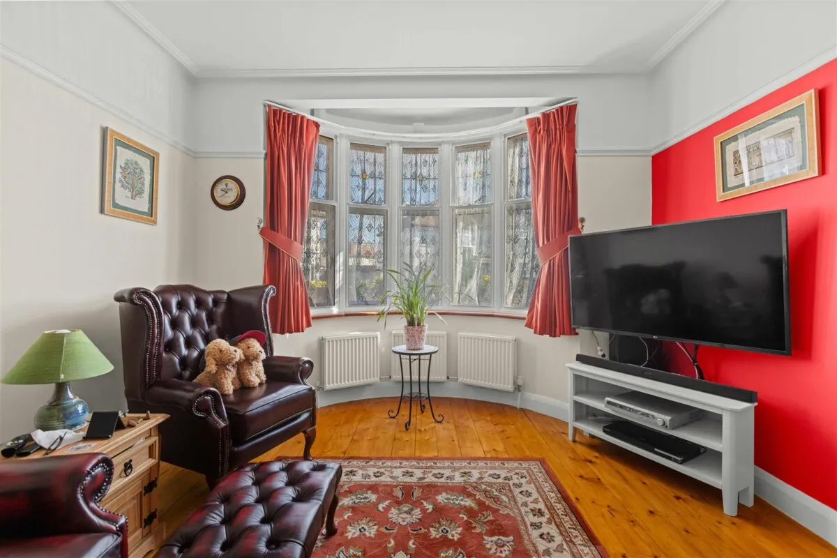 Catherine Gardens, Hounslow, TW3, photo 5