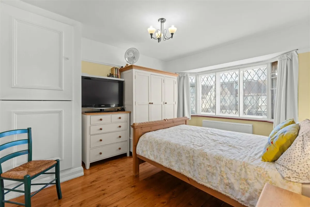 Catherine Gardens, Hounslow, TW3, photo 15