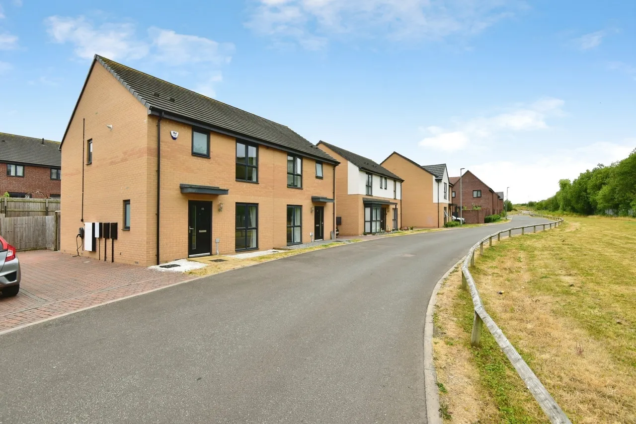 Shetland Drive, NEWCASTLE, Staffordshire, ST5, photo 15