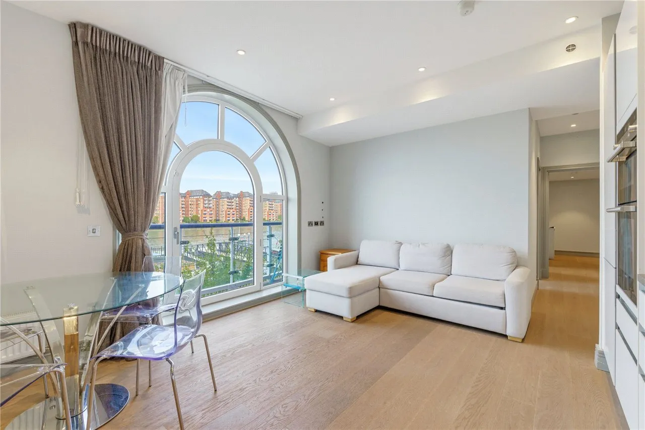 Clove Hitch Quay, London, SW11, photo 3