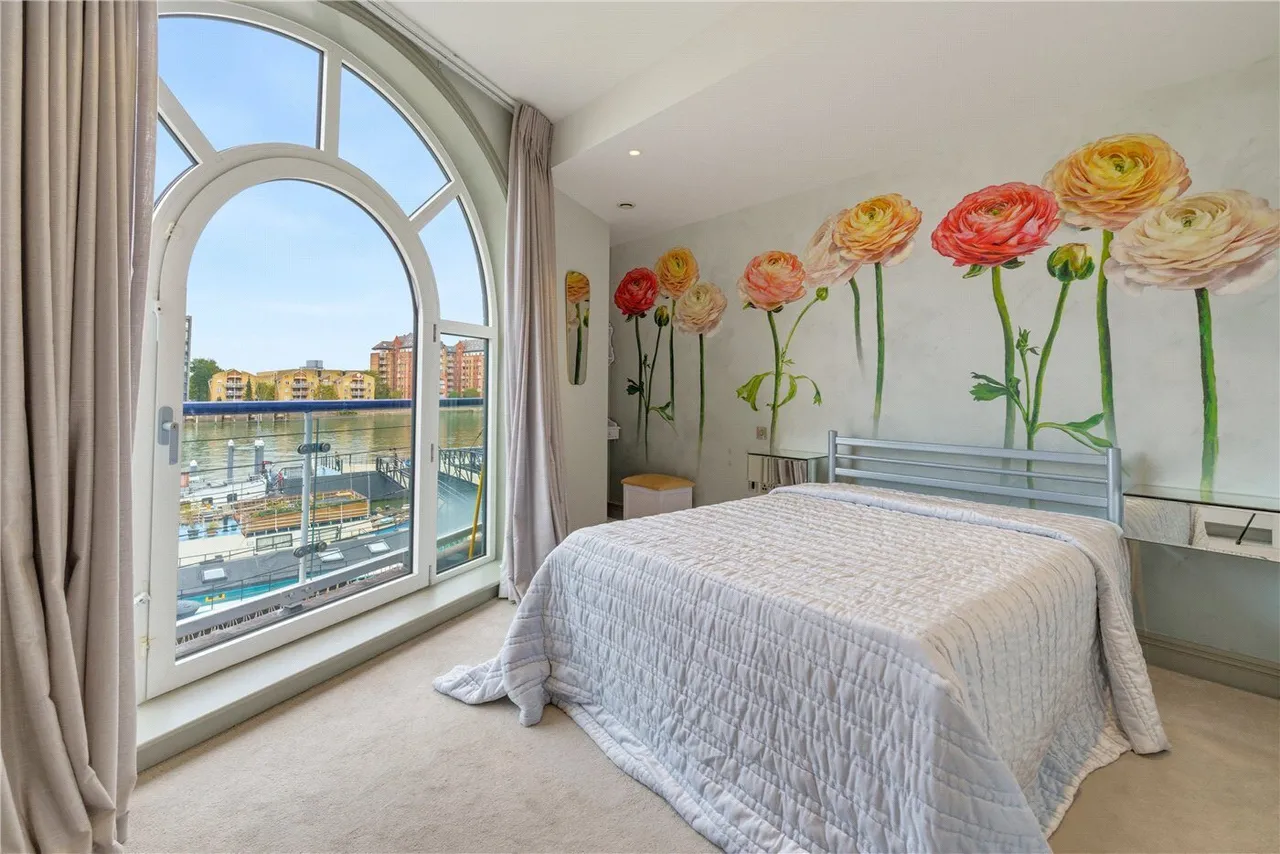 Clove Hitch Quay, London, SW11, photo 4
