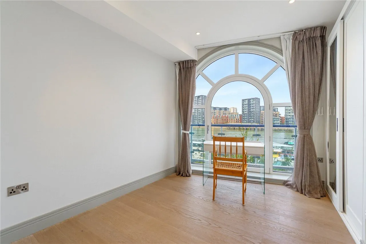Clove Hitch Quay, London, SW11, photo 6