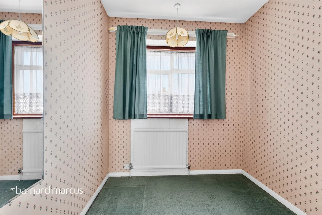 Harvest Road, Feltham, TW13, photo 8