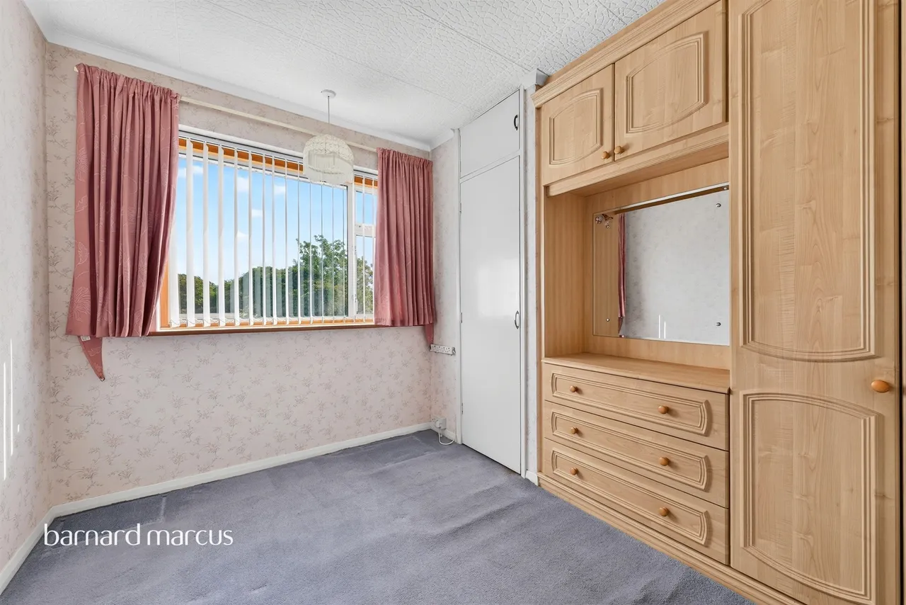Harvest Road, Feltham, TW13, photo 7