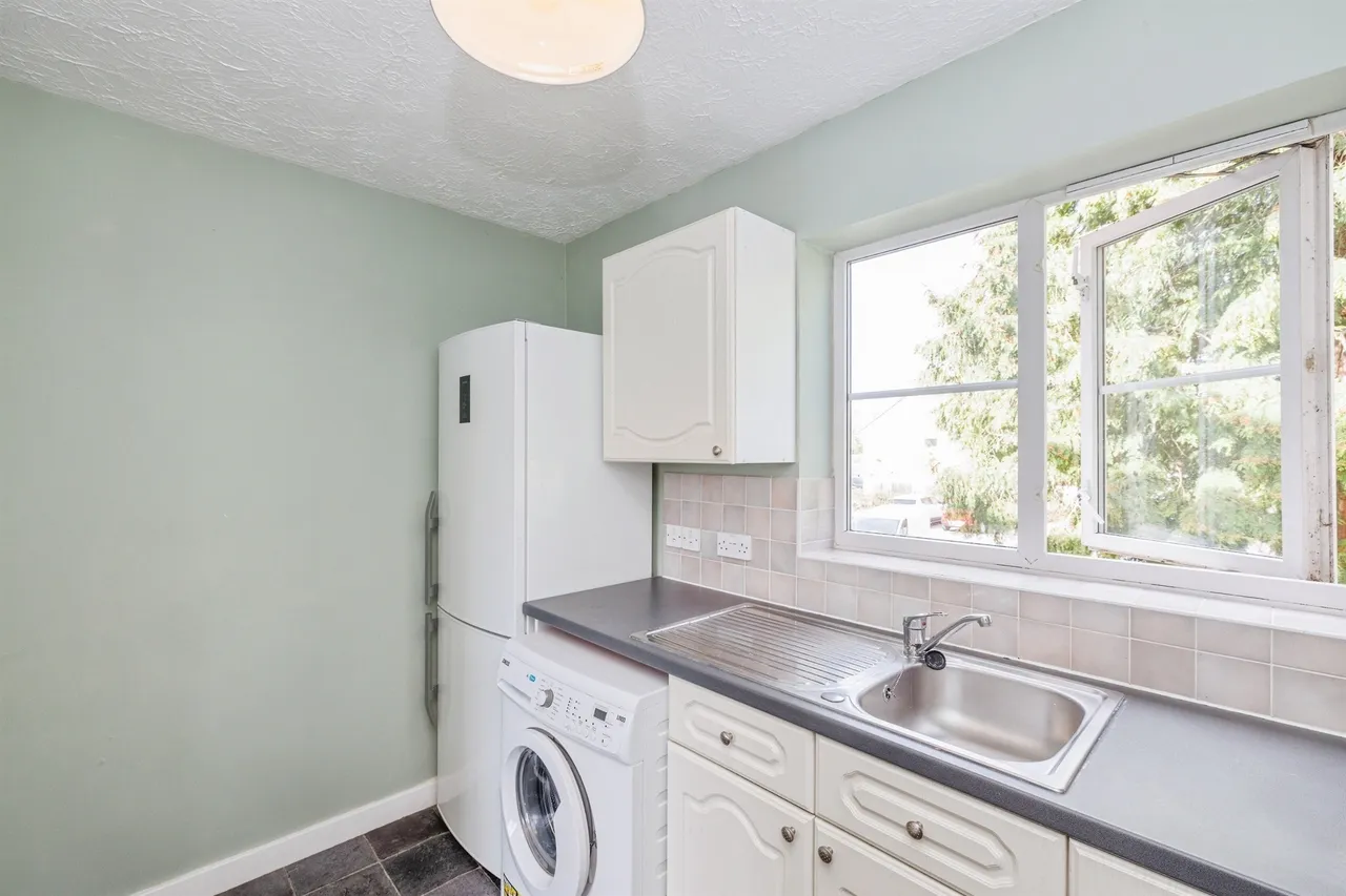 Gisburne Way, Watford, WD24, photo 6