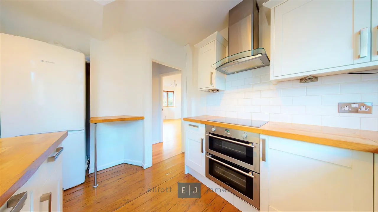 Lechmere Avenue, Chigwell, photo 9