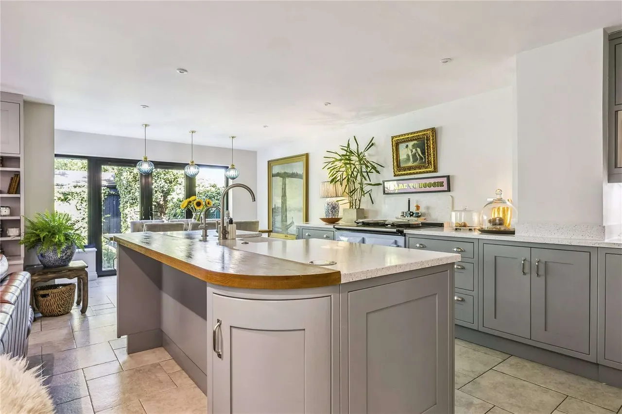 Ferry Lane, Medmenham, Marlow, Buckinghamshire, SL7 2EZ, photo 3