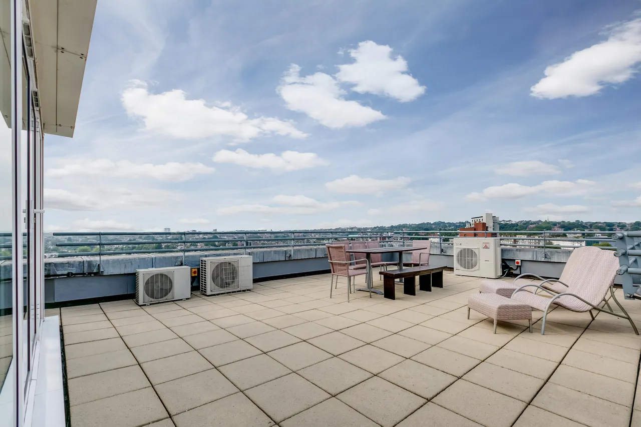 Boydell Court, St John's Wood Park, NW8, photo 9