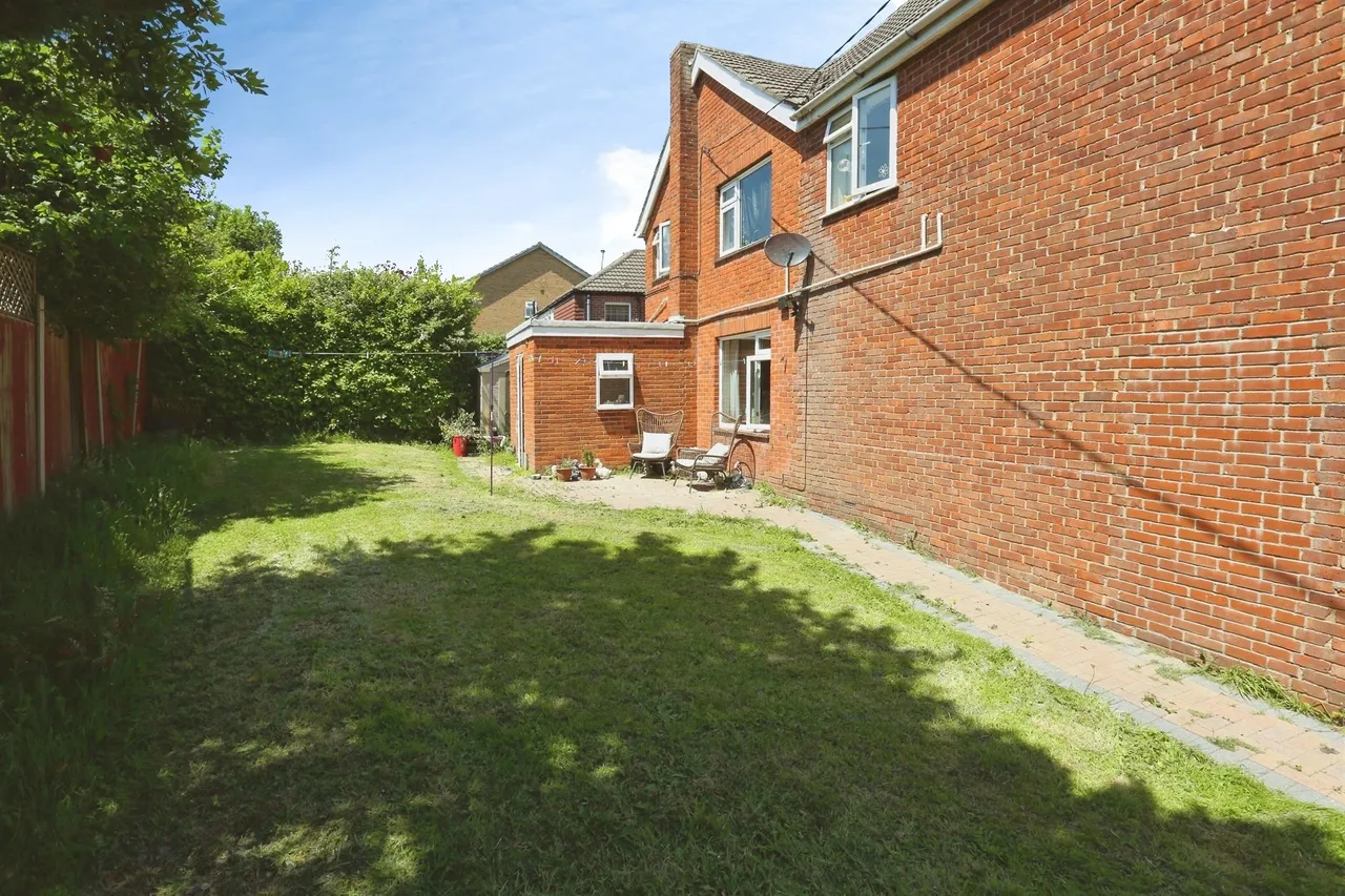 Pretoria Road, Hedge End, SO30, photo 18