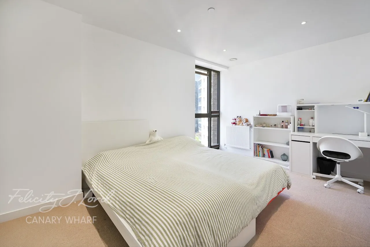 East Ferry Road, London, E14, photo 14